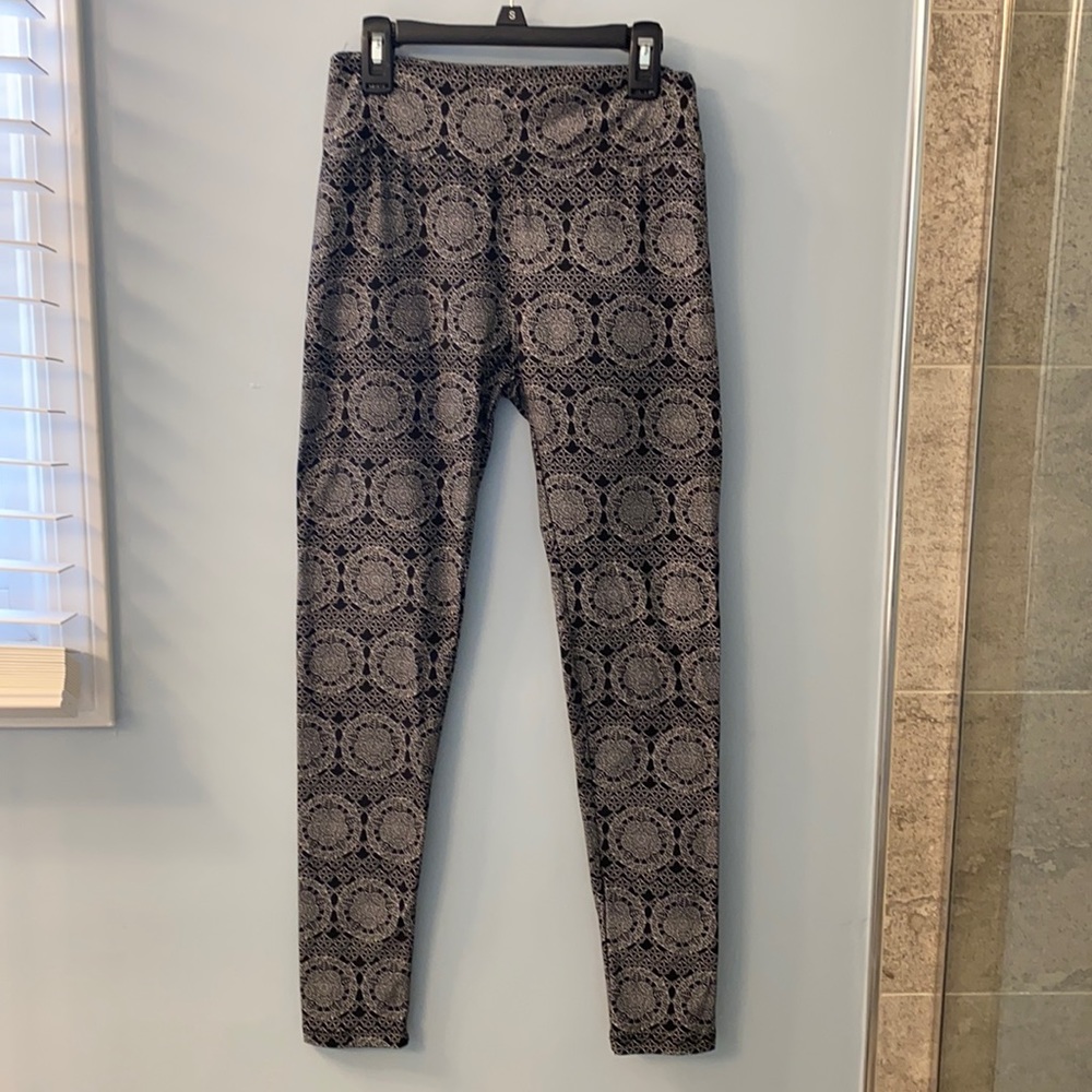 LulaRoe One Size Leggings